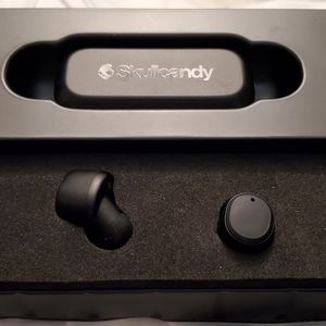 Skullcandy Bluetooth wireless earbuds